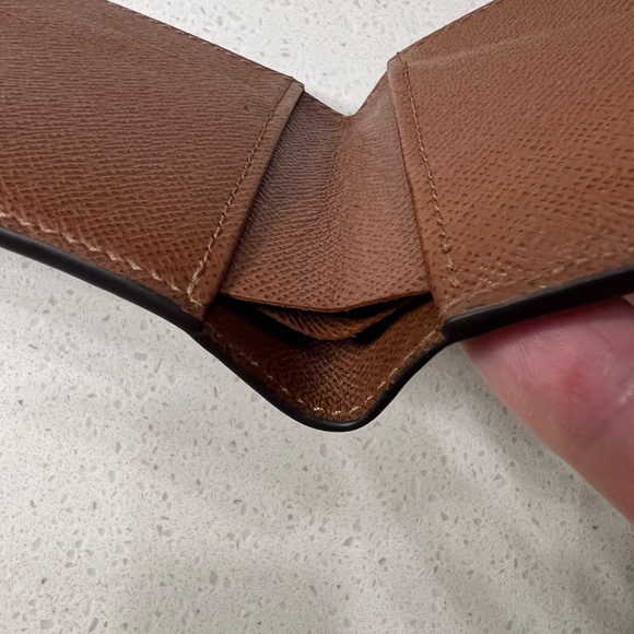 Louis Vuitton wallet - Picture 15 of 16